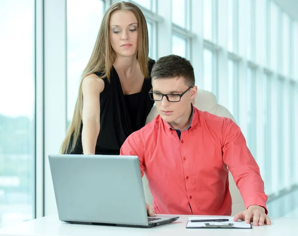 Geschäftsleute — Stockfoto