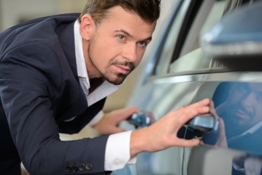 Otomobil endüstrisi