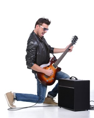 Gitar Oynatıcı