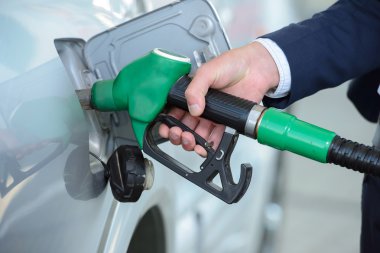Petrol akaryakıt istasyonu