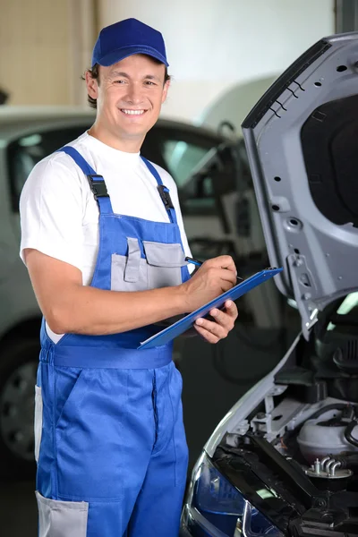 Serviço de carro — Fotografia de Stock