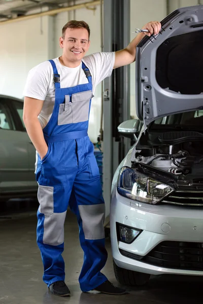 Serviço de carro — Fotografia de Stock