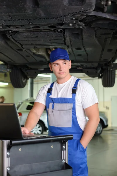 Servicio de coches —  Fotos de Stock