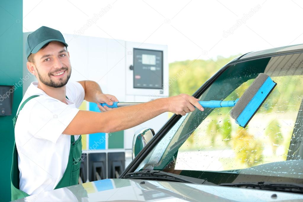 Petrol filling station