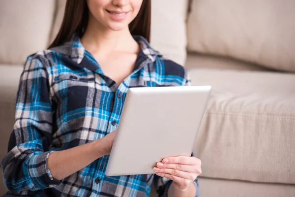 Woman at home — Stock Photo, Image