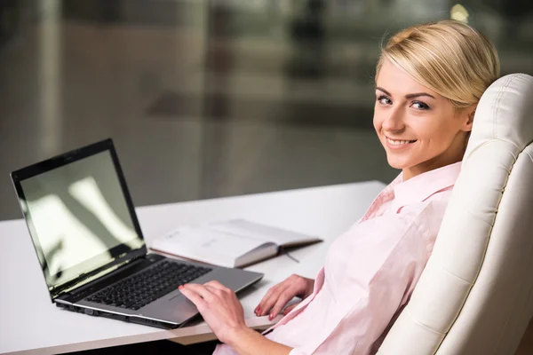 Mujer de negocios — Foto de Stock