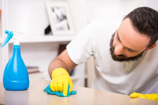 Hombre en casa . — Foto de Stock