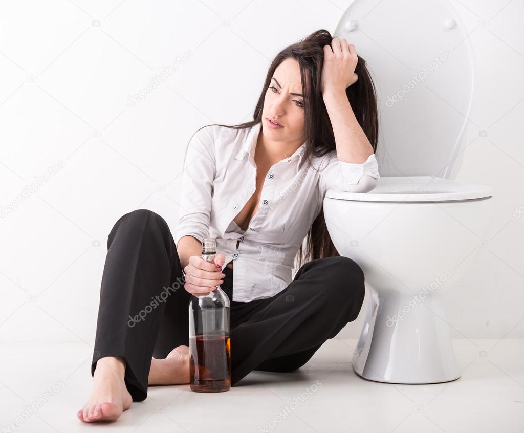 Mujer en tocador — Foto de stock © vadimphoto1@gmail.com #63138343