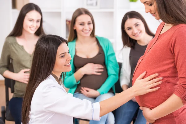 Terhes nők — Stock Fotó
