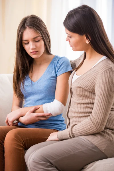 Mother and daughter — Stock Photo, Image