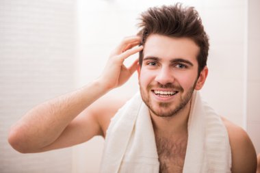 yakışıklı adam