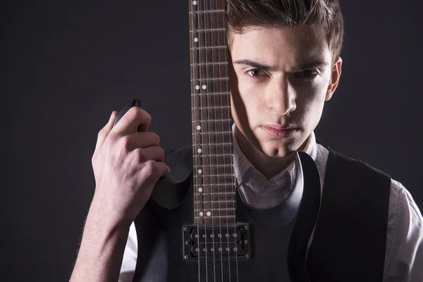 Homem com guitarra — Fotografia de Stock