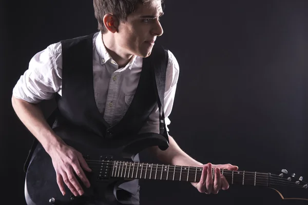 Homem com guitarra — Fotografia de Stock