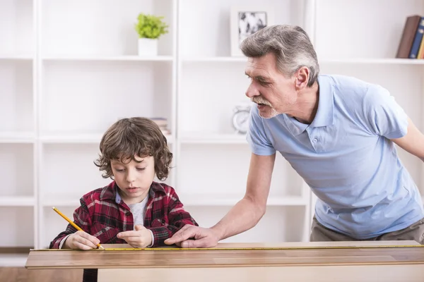 Grand-père et petit-fils — Photo