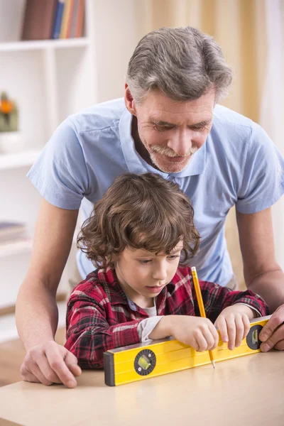 Farfar och sonson — Stockfoto