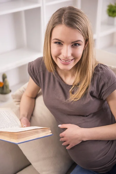 Mujer embarazada. —  Fotos de Stock