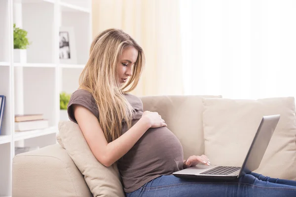 Femme enceinte Photo De Stock