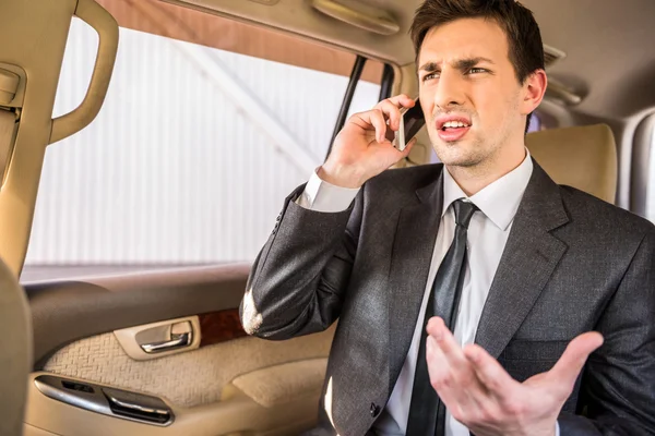 Empresario con teléfono — Foto de Stock