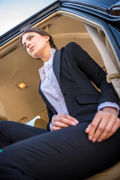 Empresaria en el coche — Foto de Stock