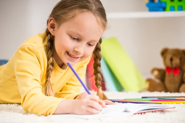 Little girl drawing — Stock Photo, Image