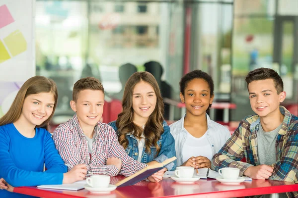 Adolescentes — Fotografia de Stock