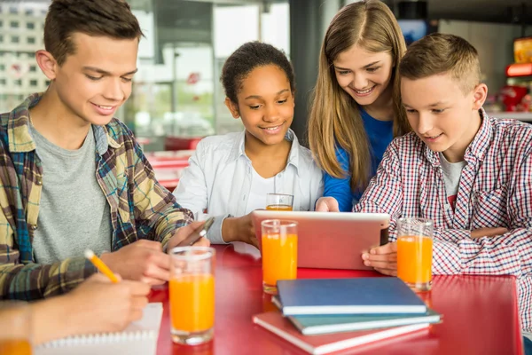 Adolescentes — Foto de Stock