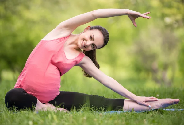 Fitness incinta — Foto Stock