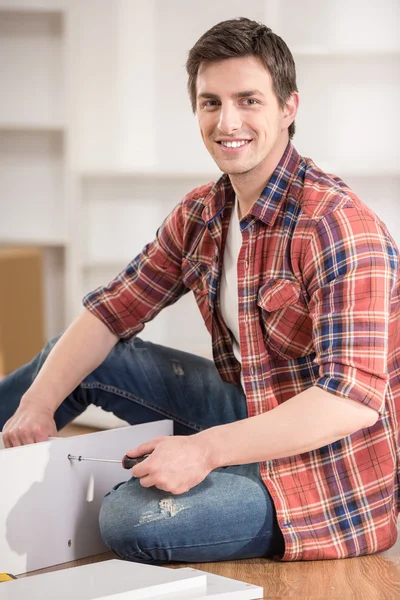 Instalación de muebles — Foto de Stock