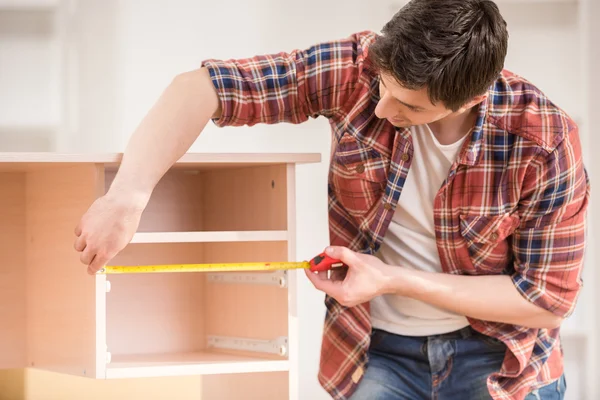 Instalación de muebles — Foto de Stock