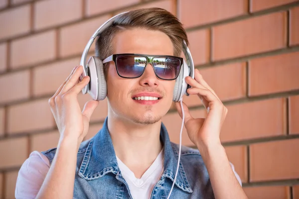 Hombre al aire libre — Foto de Stock