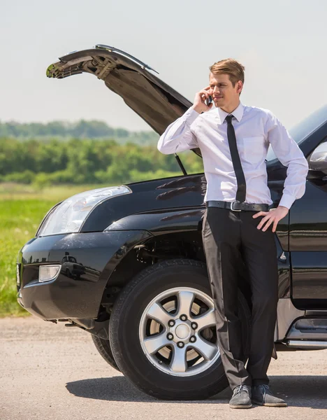 Gebroken auto — Stockfoto