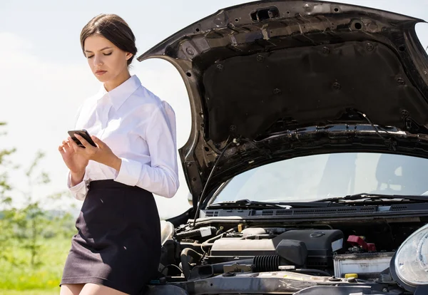 Gebroken auto — Stockfoto