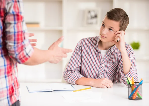 Father and son at home — Stock Photo, Image