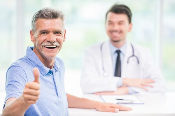 Doctor and patient — Stock Photo, Image