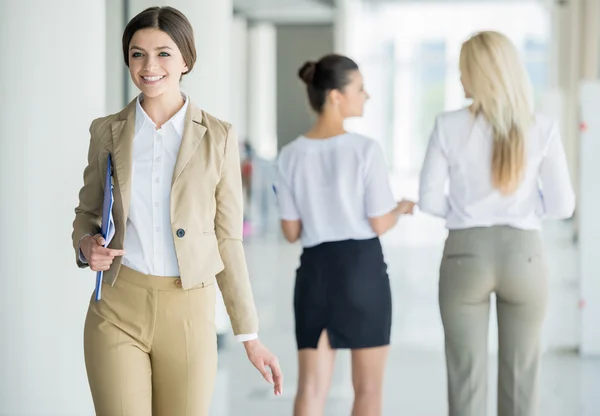 Mujeres en los negocios — Foto de Stock