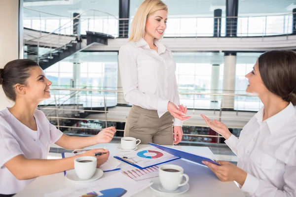 Frauen in der Wirtschaft — Stockfoto