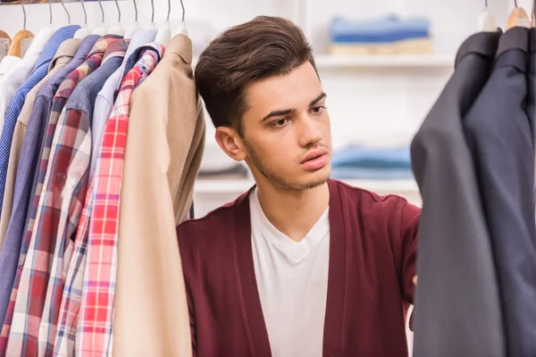 Man in dressing room — Stock Photo, Image