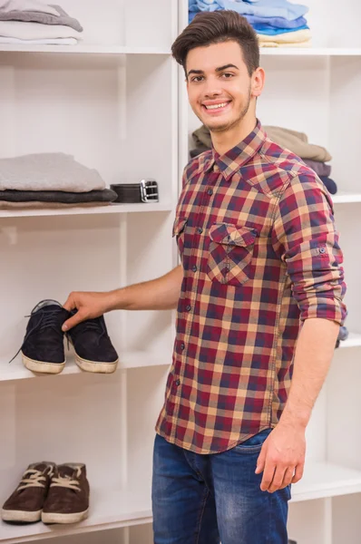 Man in dressing room — Stock Photo, Image