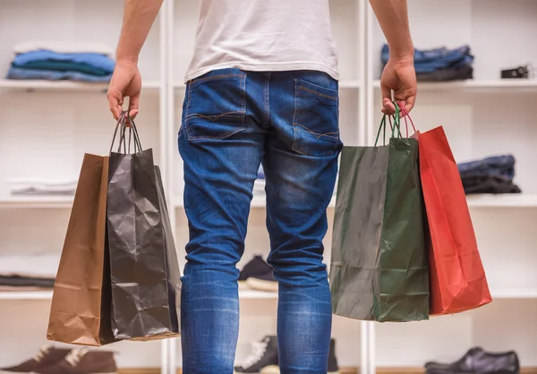 Mannen i omklädningsrummet — Stockfoto