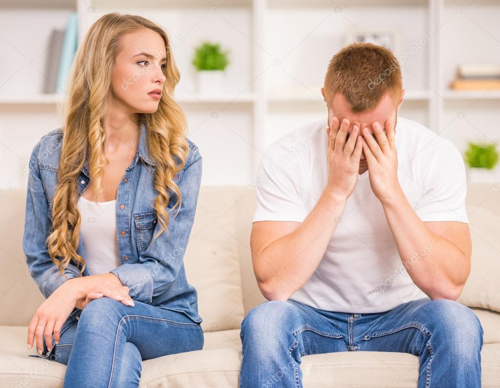 20 лет отношения кризис. Мужчина и женщина развод. 20 лет отношения кризис. Кризы в отношениях по годам. Девушка обиделась на парня.