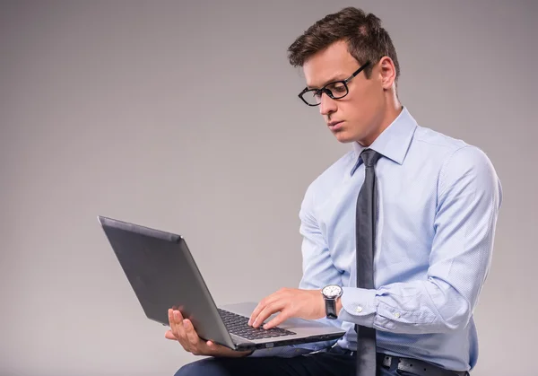 Joven hombre de negocios —  Fotos de Stock