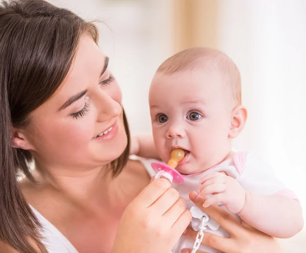 Mom and kid — Stock Photo, Image