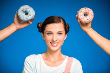 donuts kadınla.