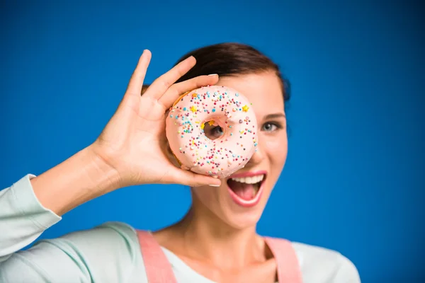 Vrouw met donuts. — Stockfoto