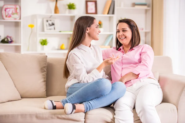 Mutter und Tochter — Stockfoto