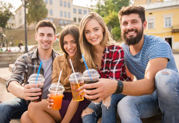 Friends outdoors — Stock Photo, Image