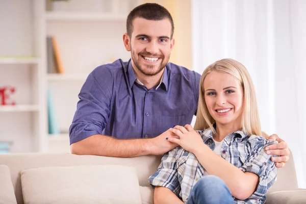 Couple at home — Stock Photo, Image