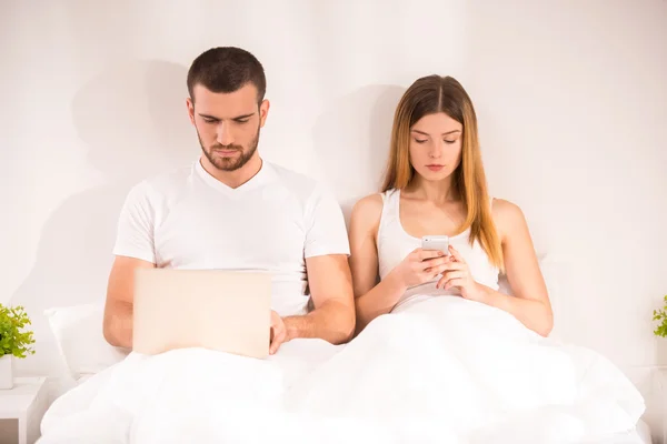 Couple in bed — Stock Photo, Image