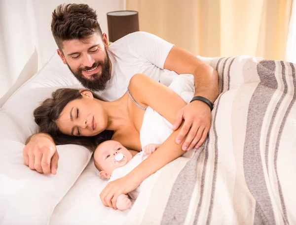 Parents and baby — Stock Photo, Image