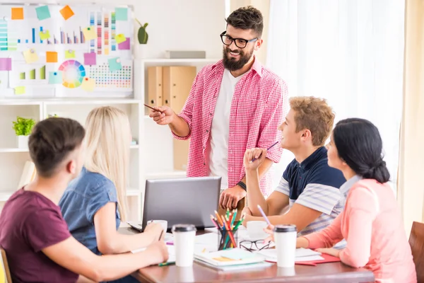 Grupp av människor — Stockfoto